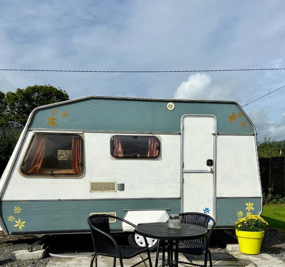 Cosy Caravan At Carrigeen Glamping Hotel Kilkenny Bagian luar foto