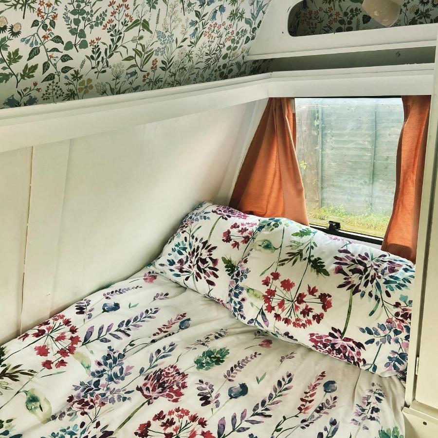 Cosy Caravan At Carrigeen Glamping Hotel Kilkenny Bagian luar foto